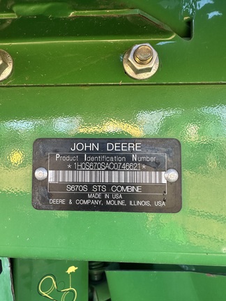 2012 John Deere S670 Combine