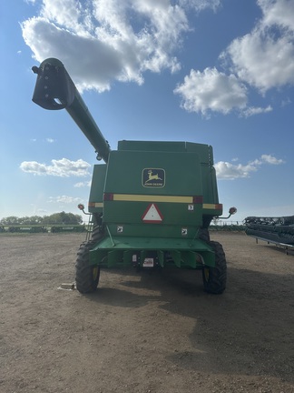 1995 John Deere 9600 Combine