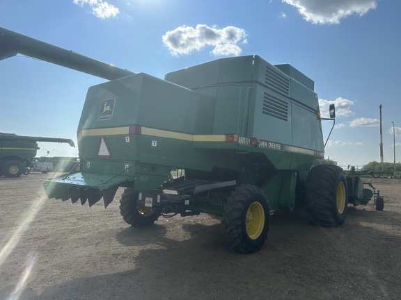 1995 John Deere 9600 Combine