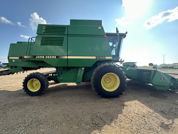 1995 John Deere 9600 Combine