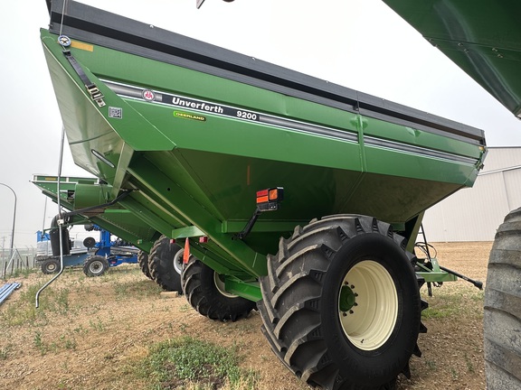 2003 Unverferth 9200 Grain Cart