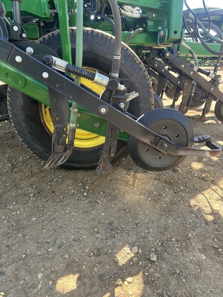 2021 John Deere P556 & C850 Air Seeder