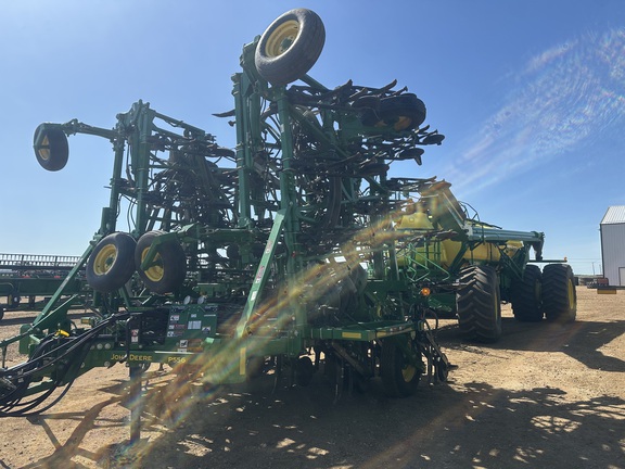 2021 John Deere P556 & C850 Air Seeder