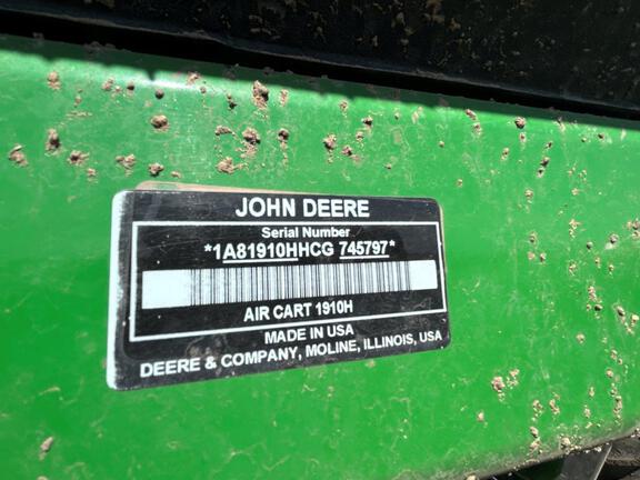 2012 John Deere 1830 Air Seeder