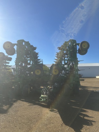 2017 John Deere 1870 & C850 Air Seeder