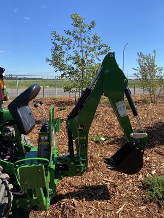 2020 John Deere 2038R Tractor Compact