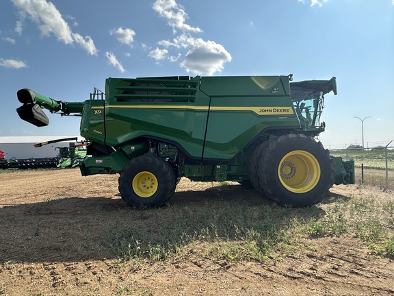 2022 John Deere X9 1000 Combine