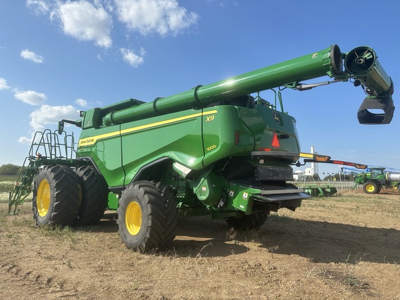 2022 John Deere X9 1000 Combine