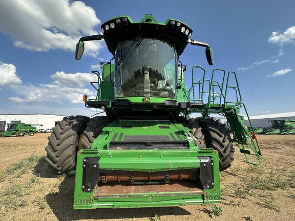 2022 John Deere X9 1000 Combine