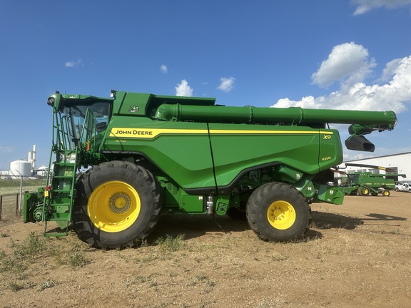 2022 John Deere X9 1000 Combine