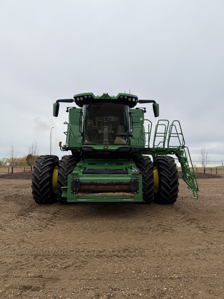 2022 John Deere X9 1100 Combine