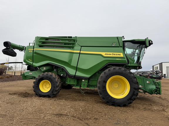 2022 John Deere X9 1100 Combine