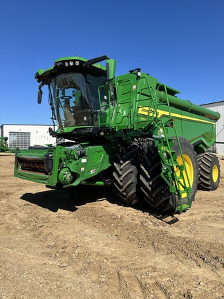 2023 John Deere X9 1000 Combine