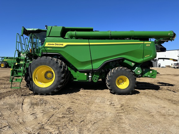 2023 John Deere X9 1000 Combine
