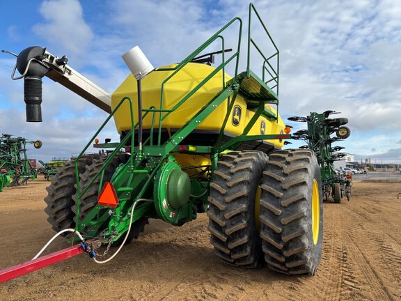 2017 John Deere 1870 Air Seeder