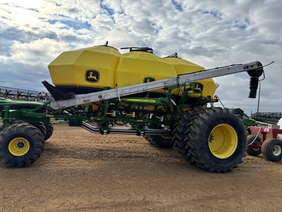 2017 John Deere 1870 Air Seeder