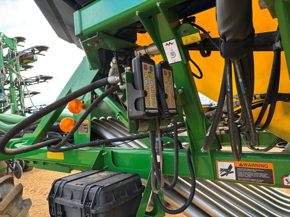 2017 John Deere 1870 Air Seeder