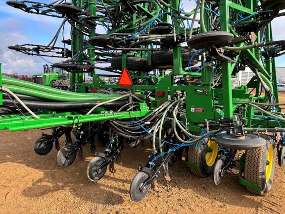 2017 John Deere 1870 Air Seeder