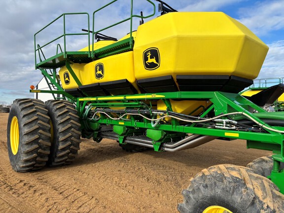 2017 John Deere 1870 Air Seeder