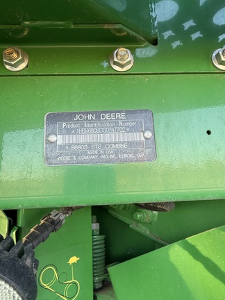 2012 John Deere S680 Combine