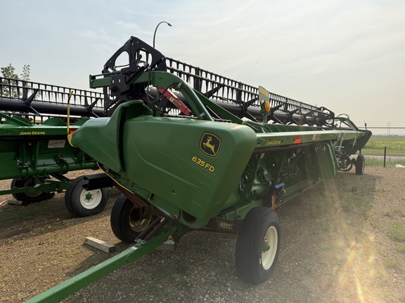2017 John Deere 635FD Header Combine