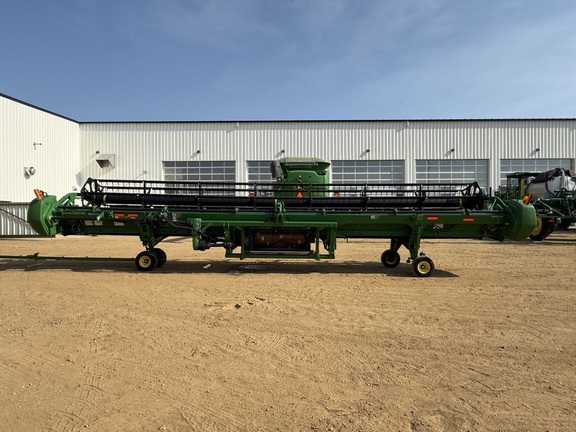 2013 John Deere 635D Header Combine