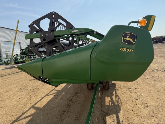 2013 John Deere 635D Header Combine