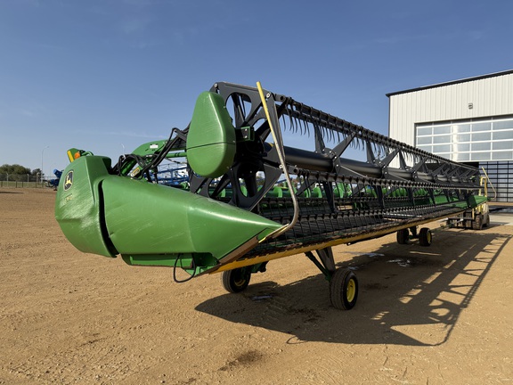 2013 John Deere 635D Header Combine