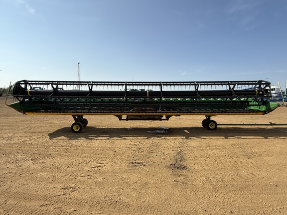 2013 John Deere 635D Header Combine