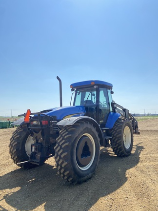 2014 New Holland TV6070 Tractor 4WD