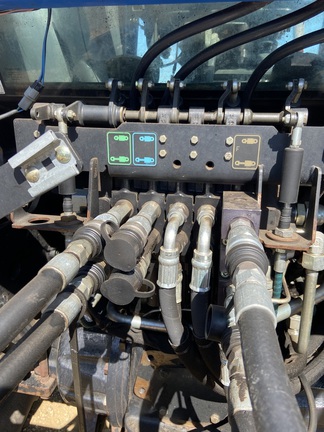 2014 New Holland TV6070 Tractor 4WD