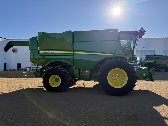2020 John Deere S780 Combine
