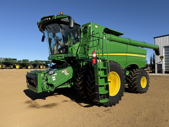 2020 John Deere S780 Combine