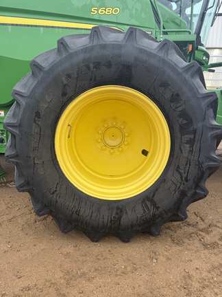 2017 John Deere S680 Combine