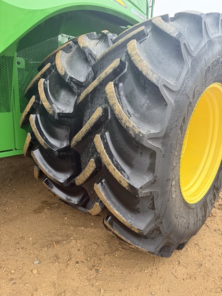 2017 John Deere S680 Combine