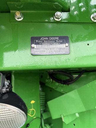 2017 John Deere S680 Combine