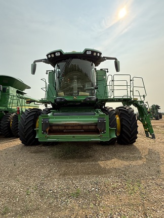 2025 John Deere X9 1000 Combine