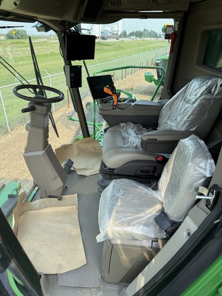 2025 John Deere X9 1000 Combine