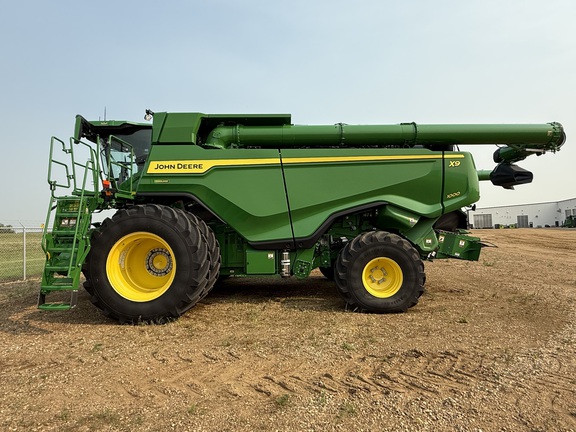 2025 John Deere X9 1000 Combine