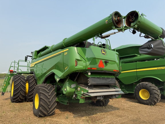 2025 John Deere X9 1000 Combine