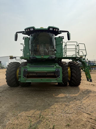 2025 John Deere X9 1000 Combine