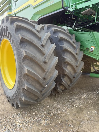 2025 John Deere X9 1000 Combine