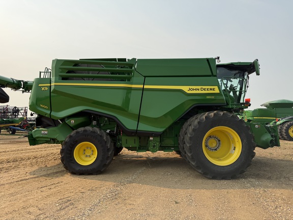 2025 John Deere X9 1000 Combine