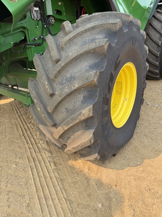 2025 John Deere X9 1000 Combine