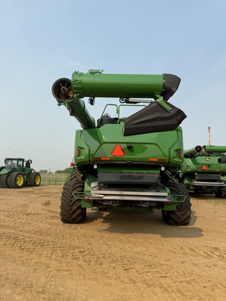 2025 John Deere X9 1000 Combine