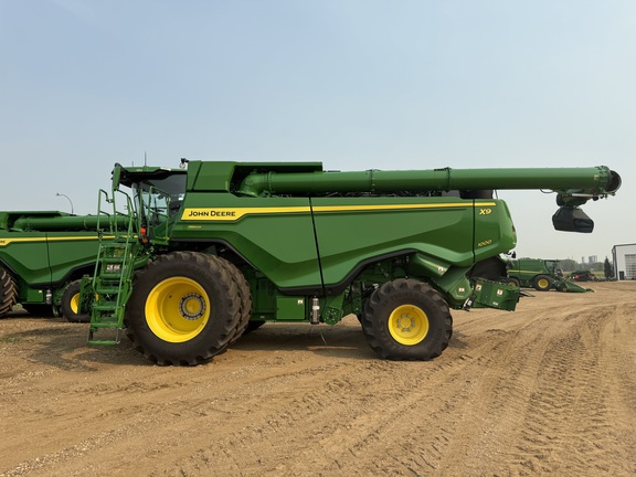2025 John Deere X9 1000 Combine