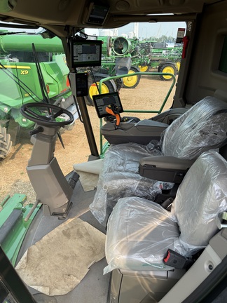 2025 John Deere X9 1000 Combine