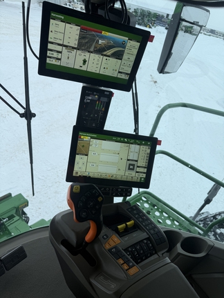 2025 John Deere X9 1000 Combine