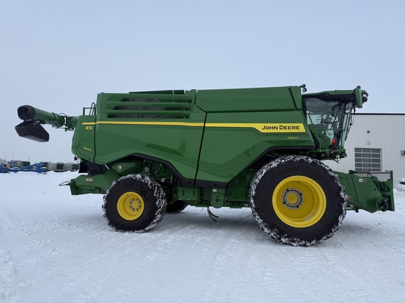 2025 John Deere X9 1000 Combine