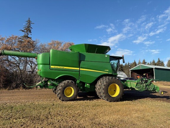 2019 John Deere S780 Combine